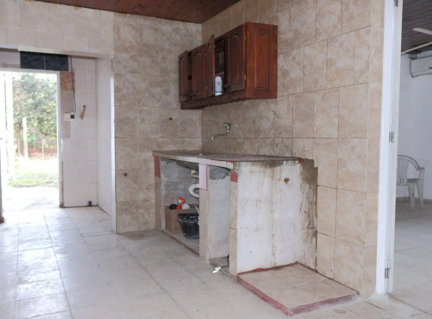 SE VENDE CASA(2 DEPTOS) EN RECONQUISTA 2