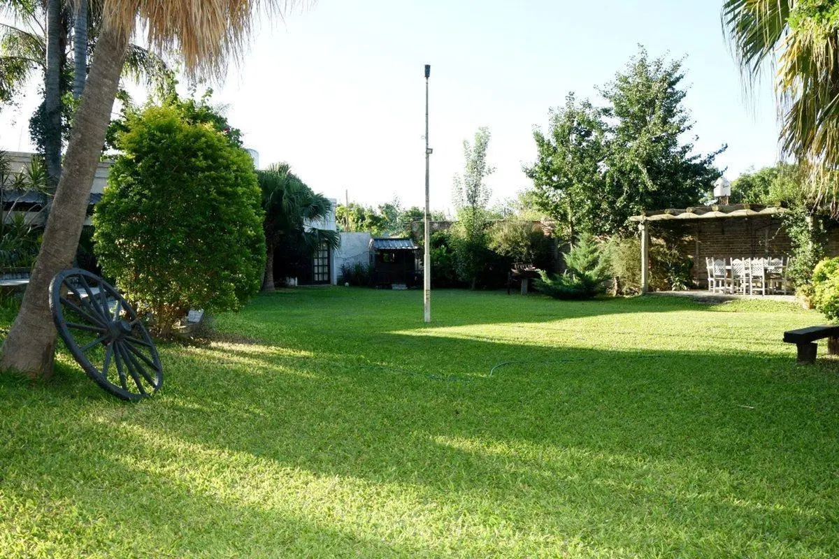 SE VENDE CASA EN RECONQUISTA, SOBRE F. ROSSI 2596 8