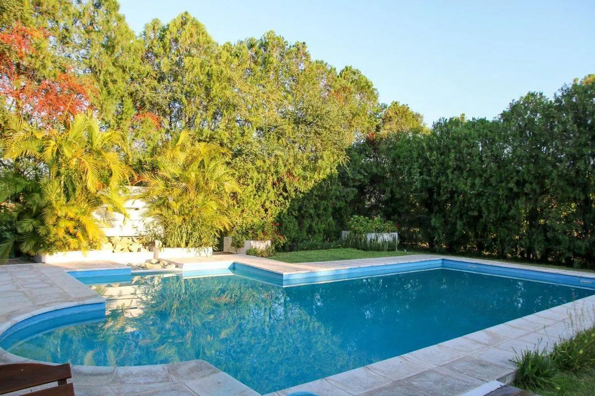 SE VENDE QUINCHO EN CLUB DE CAMPO LA RURAL RQTA. 2