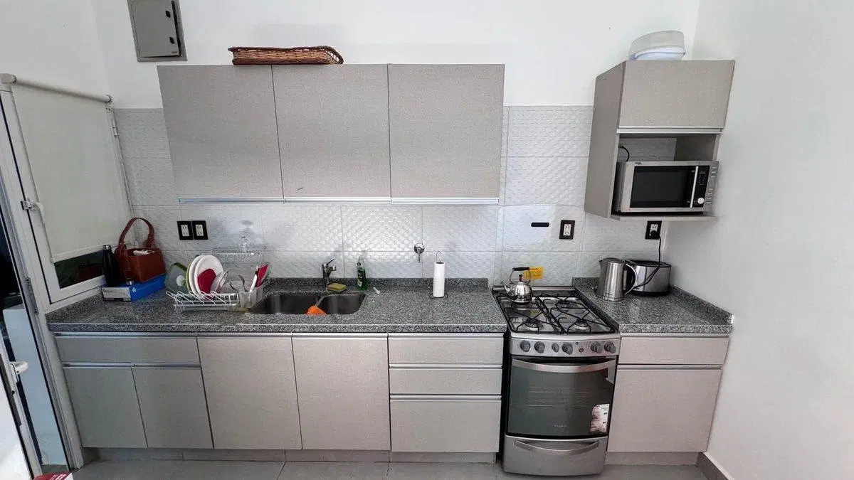 SE VENDE CASA 3 dormitorios B˚ Progresar Avda. S.F 2