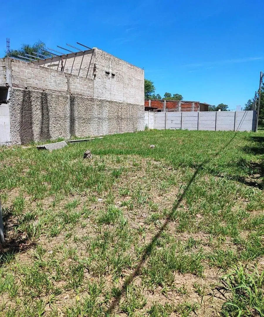 Se Vende Terreno  Esquina- B° Nazareth 3