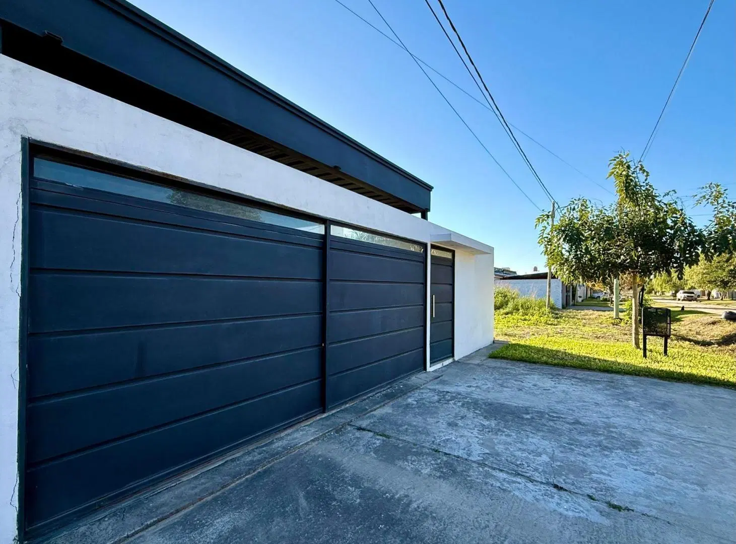 SE VENDE CASA EN BARRIO MARTELOSSI DE RQTA 5