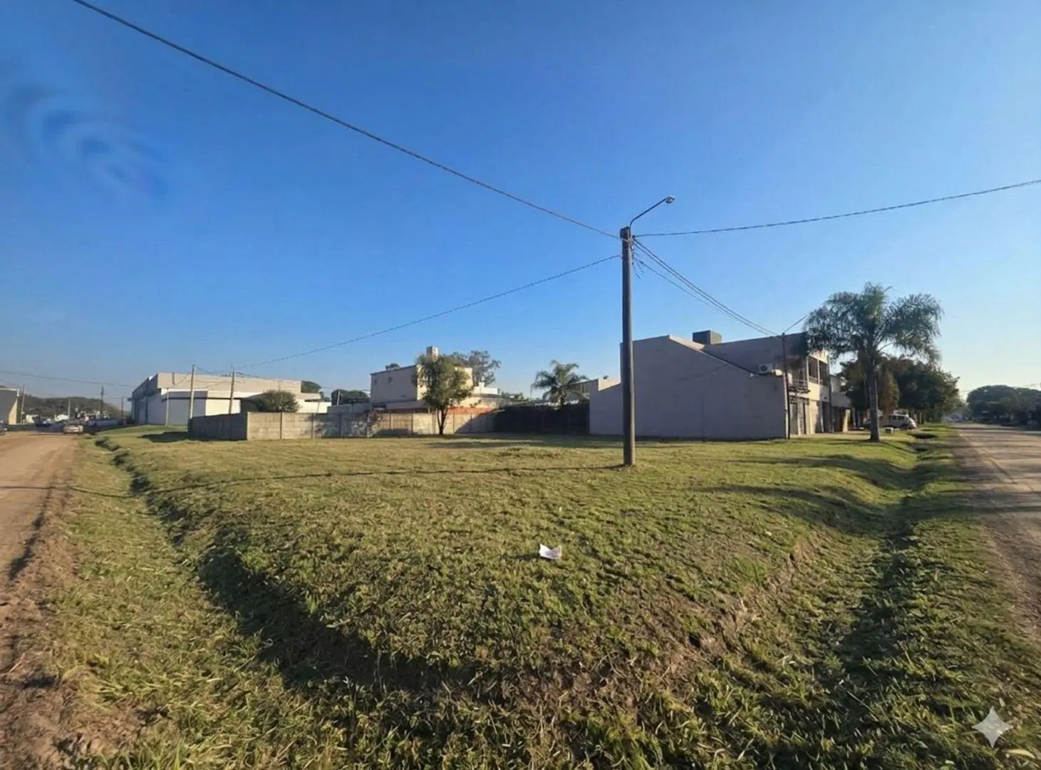 Se vende lote en esquina Lucas Funes y Chubut 3