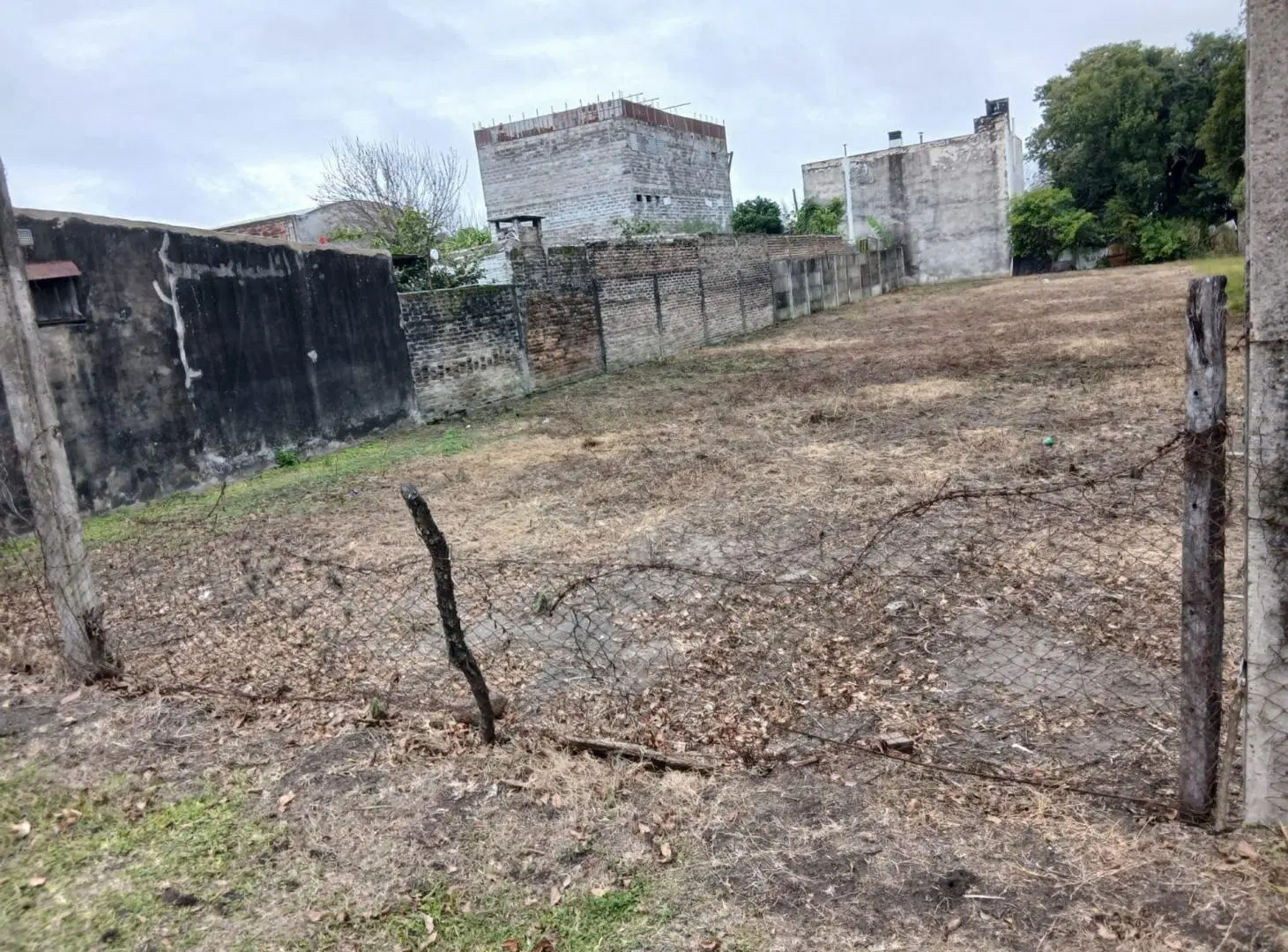 Se vende lote en Avellaneda 2