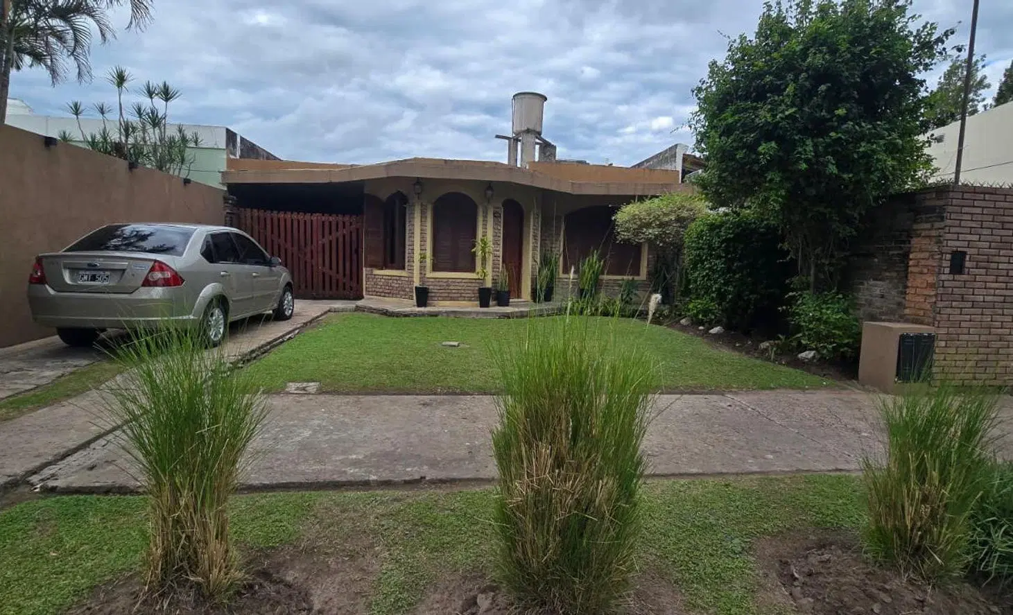 Se vende casa céntrica en Avellaneda 3
