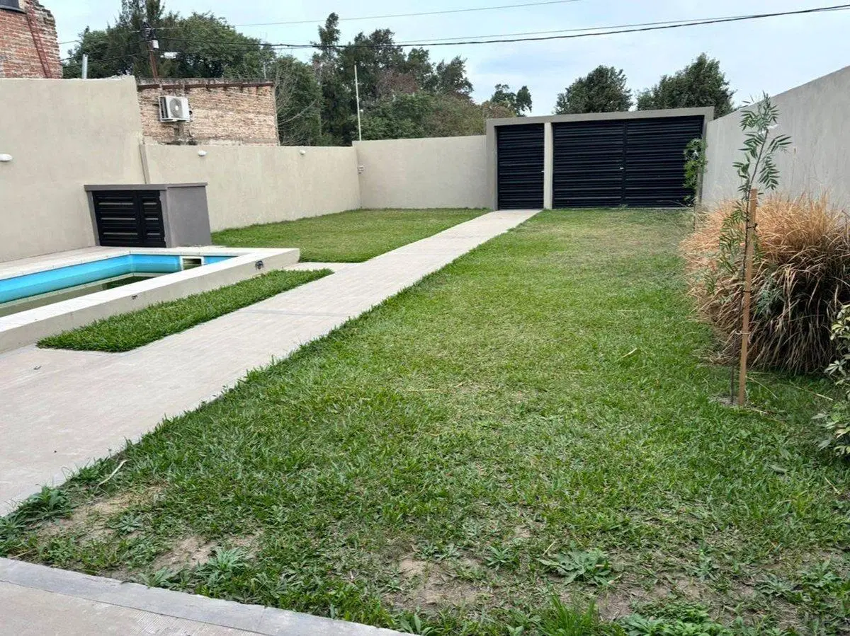Se Vende Quinta en Barrio Nazareth Reconquista 7