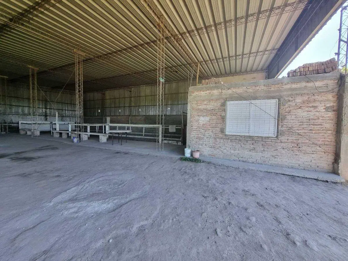 Se vende GALPON semiabierto Barrio Martelossi 5