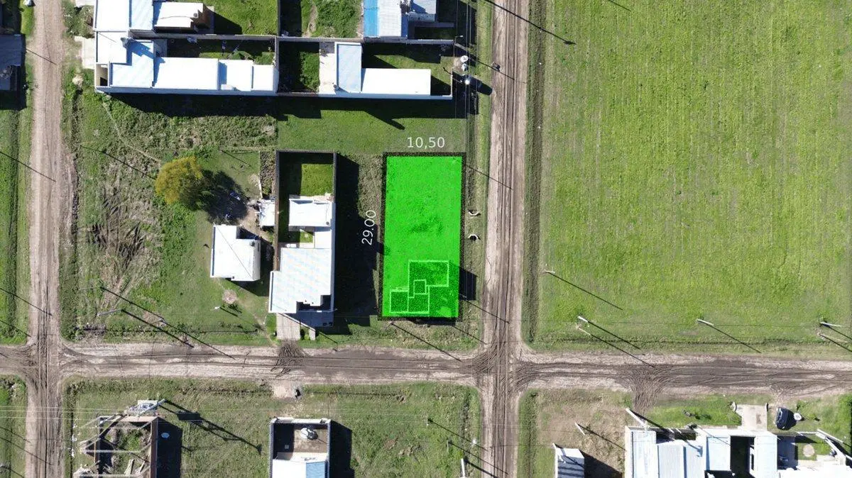 Se Vende terreno con construcción al 30%. 5