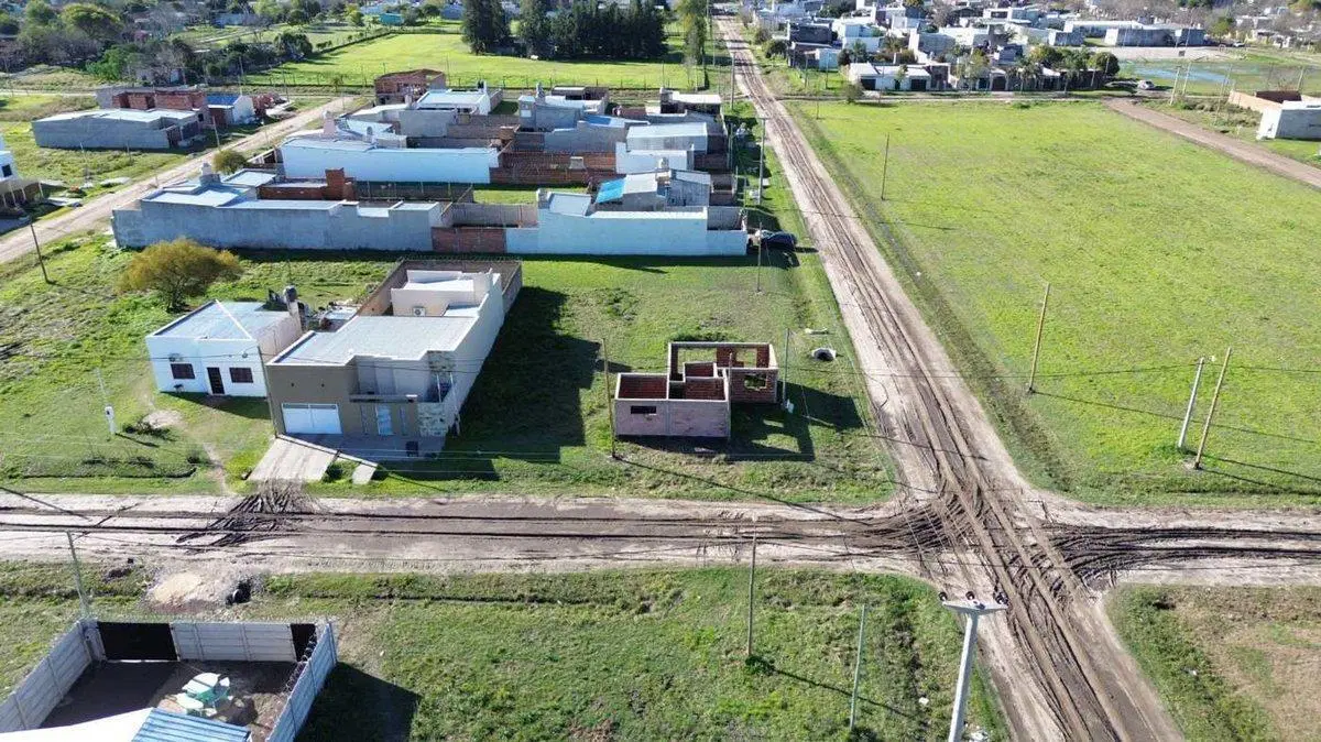 Se Vende terreno con construcción al 30%. 3