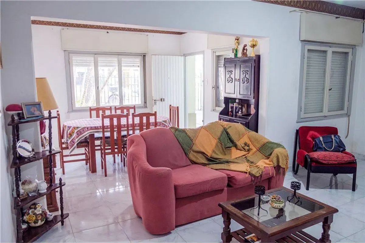 Se VENDE casa en microcentro de Reconquista. 3