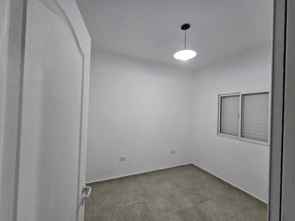 SE VENDE CASA A ESTRENAR EN AVELLANEDA 1