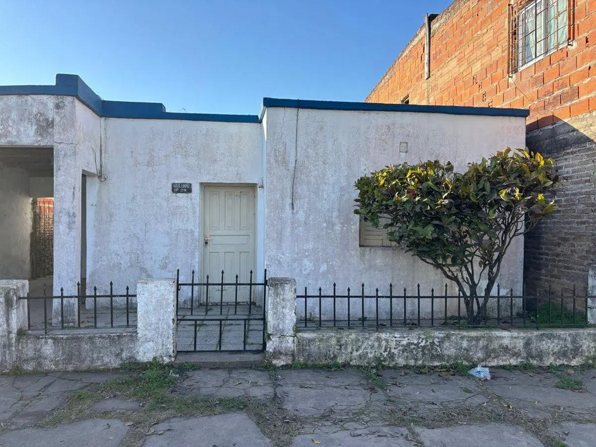 Se Vende Casa en Barrio Este 4