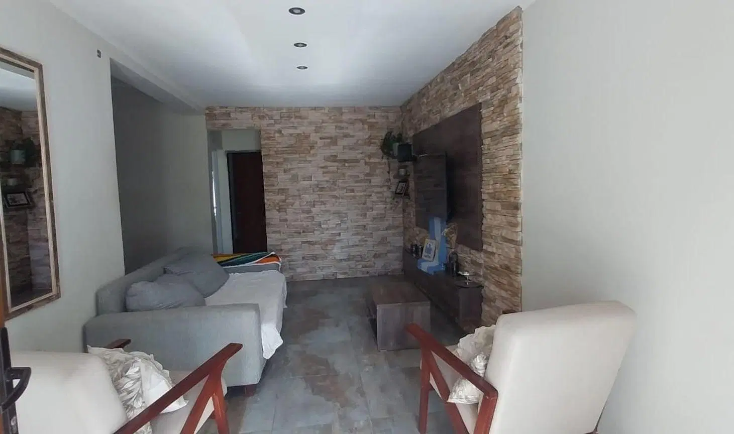 CASA 3 DORMITORIOS EN BARRIO OBLIGADO 2