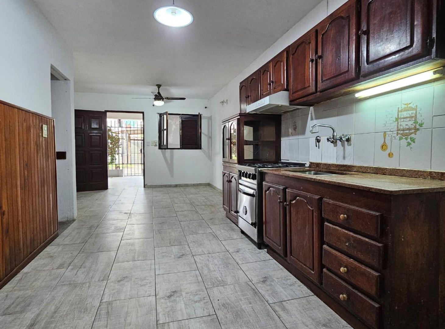 Foto de Casa en Planta baja Barrio 374 viviendas 3 dorm., imagen 5