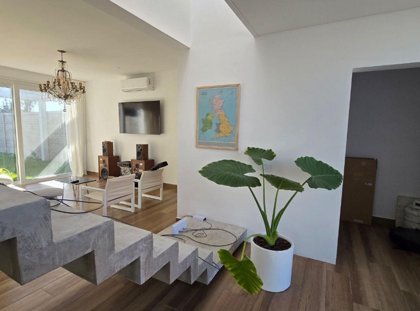 Foto de Casa en loteo Los Eucaliptos., imagen 1