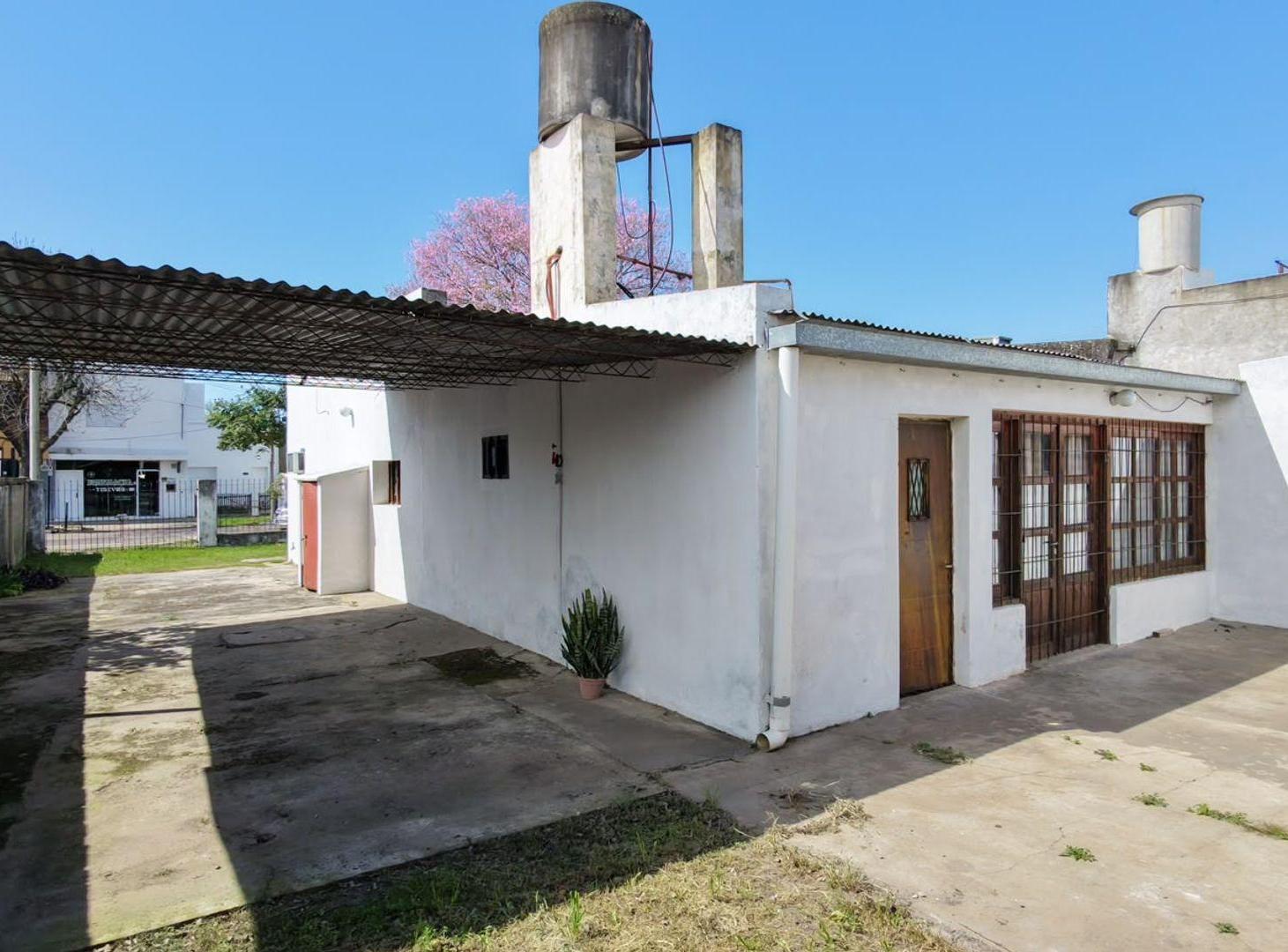 Foto de Casa Centrica en Venta en Reconquista, imagen 2