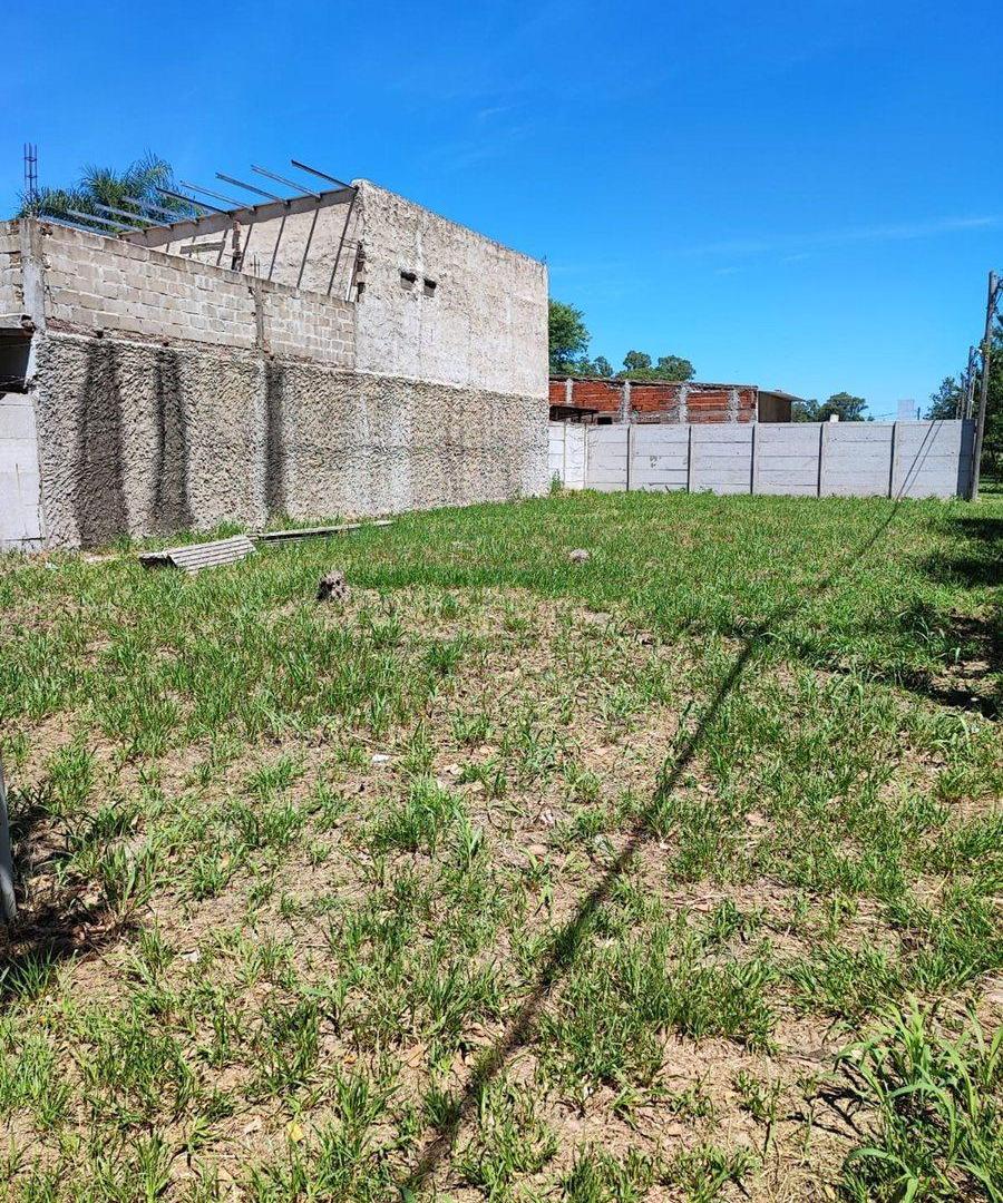 Foto de Se Vende Terreno Esquina- B° Nazareth, imagen 2