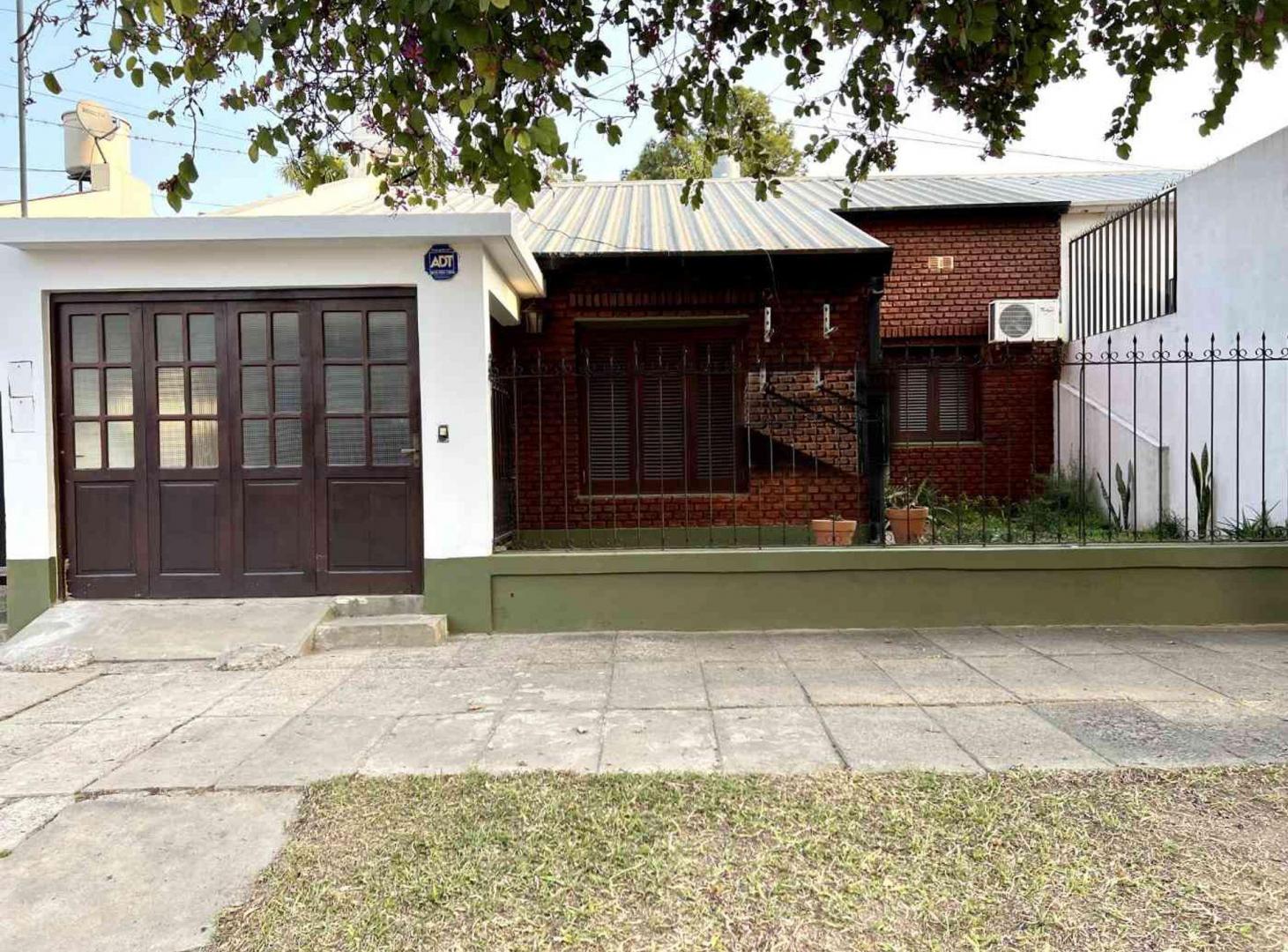 Foto de SE VENDE casa de 3 dormitorios en Reconquista, imagen 2