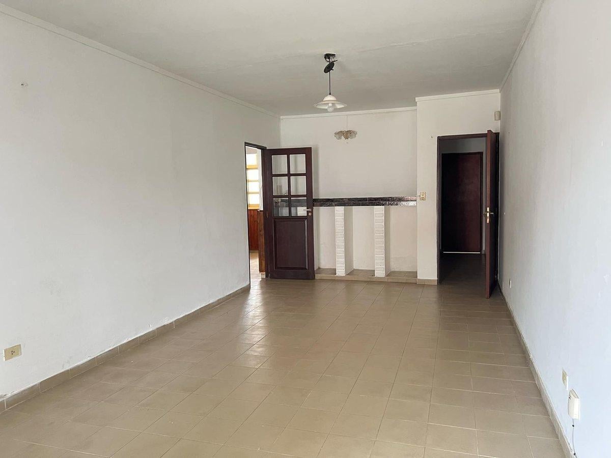 Foto de SE VENDE casa de 3 dormitorios en Reconquista, imagen 4