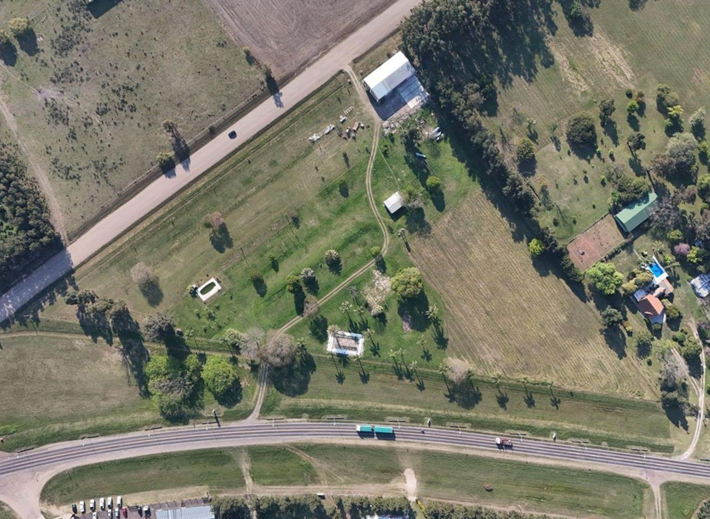 Foto de SE VENDE AMPLIO TERRENO EN AVELLANEDA S/RUTA 11, imagen 3