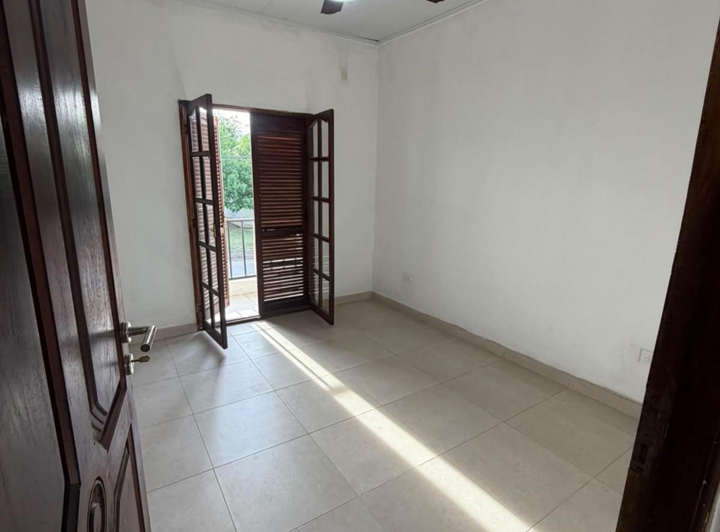 Foto de SE ALQUILA DEPARTAMENTO SOBRE CALLE OLESSIO RQTA., imagen 3