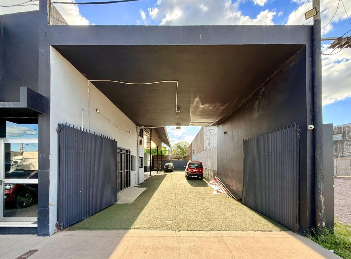 Foto de Local comercial sobre Ruta con salida a calle 17., imagen 3