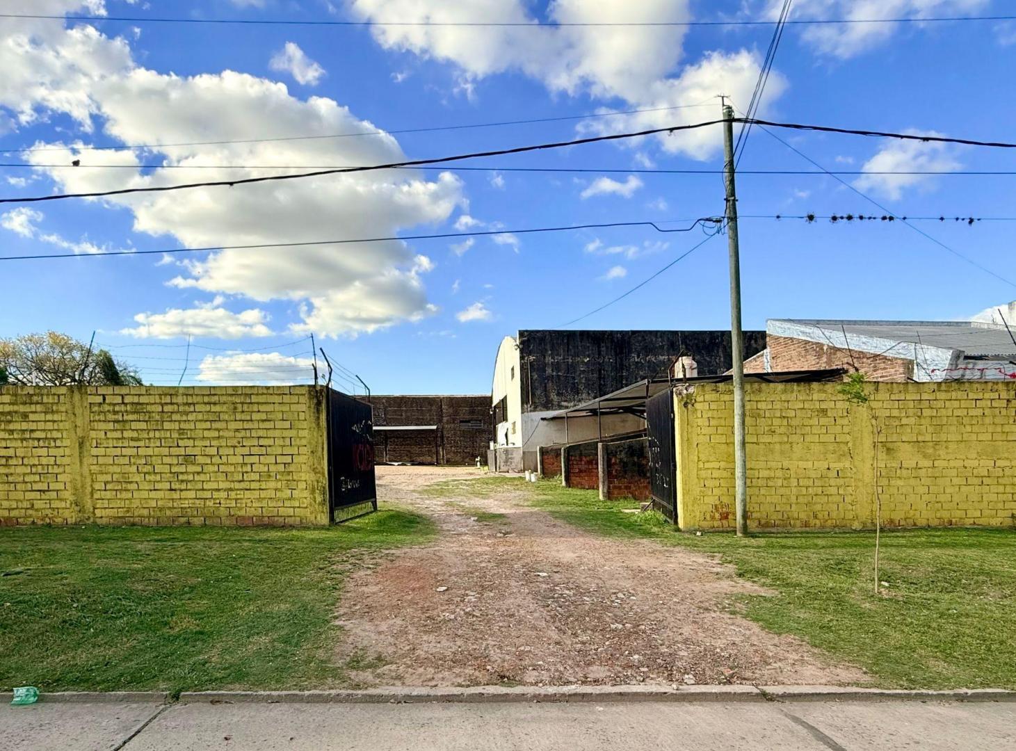 Foto de Local comercial sobre Ruta con salida a calle 17., imagen 4