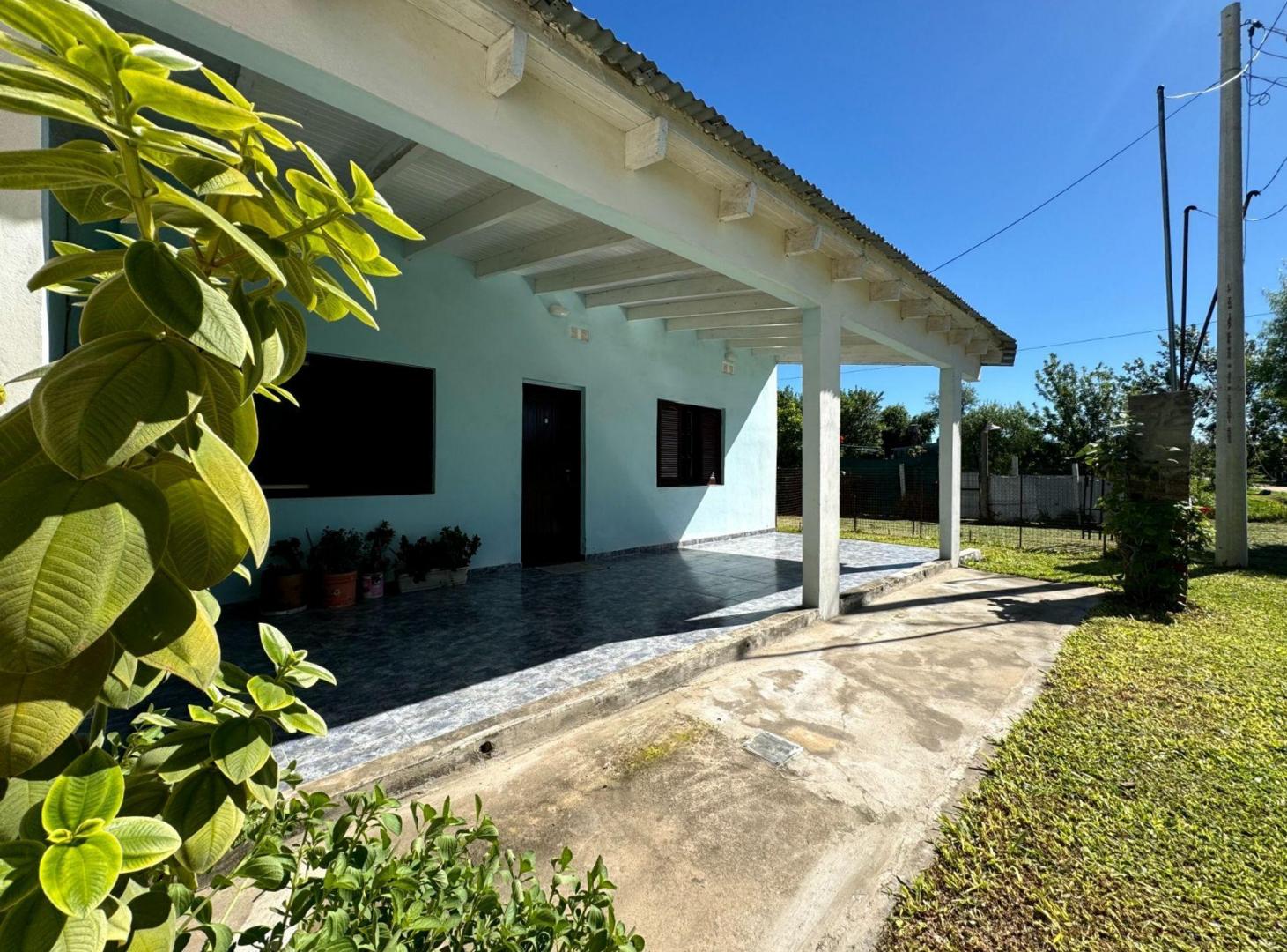 Foto de SE VENDE CASA CON 2 DORMITORIOS - RQTA., imagen 2