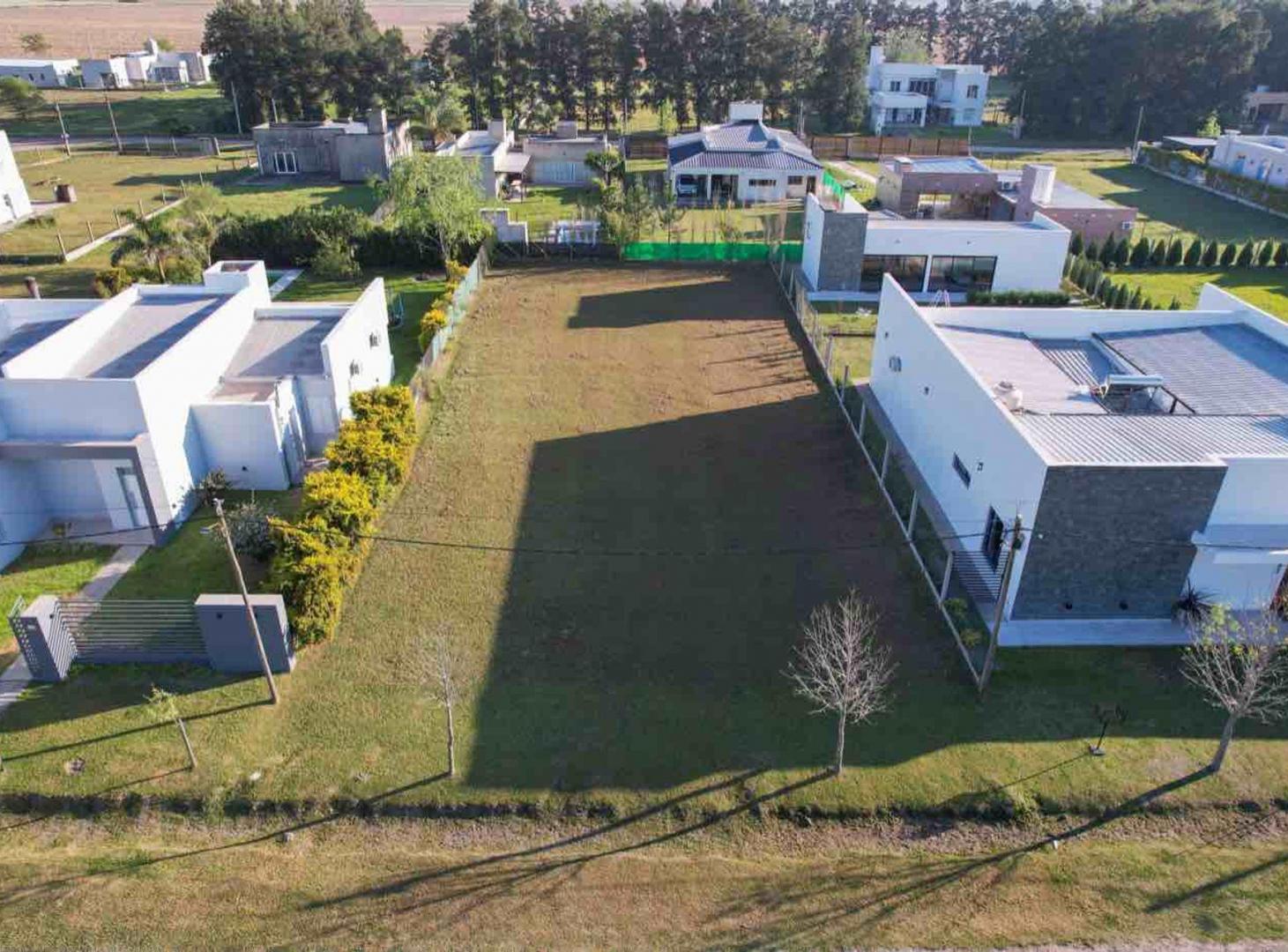 Foto de LOTE 900m2 FRENTE A PLAZA, AIRE Y SOL, AVELLANEDA, imagen 2