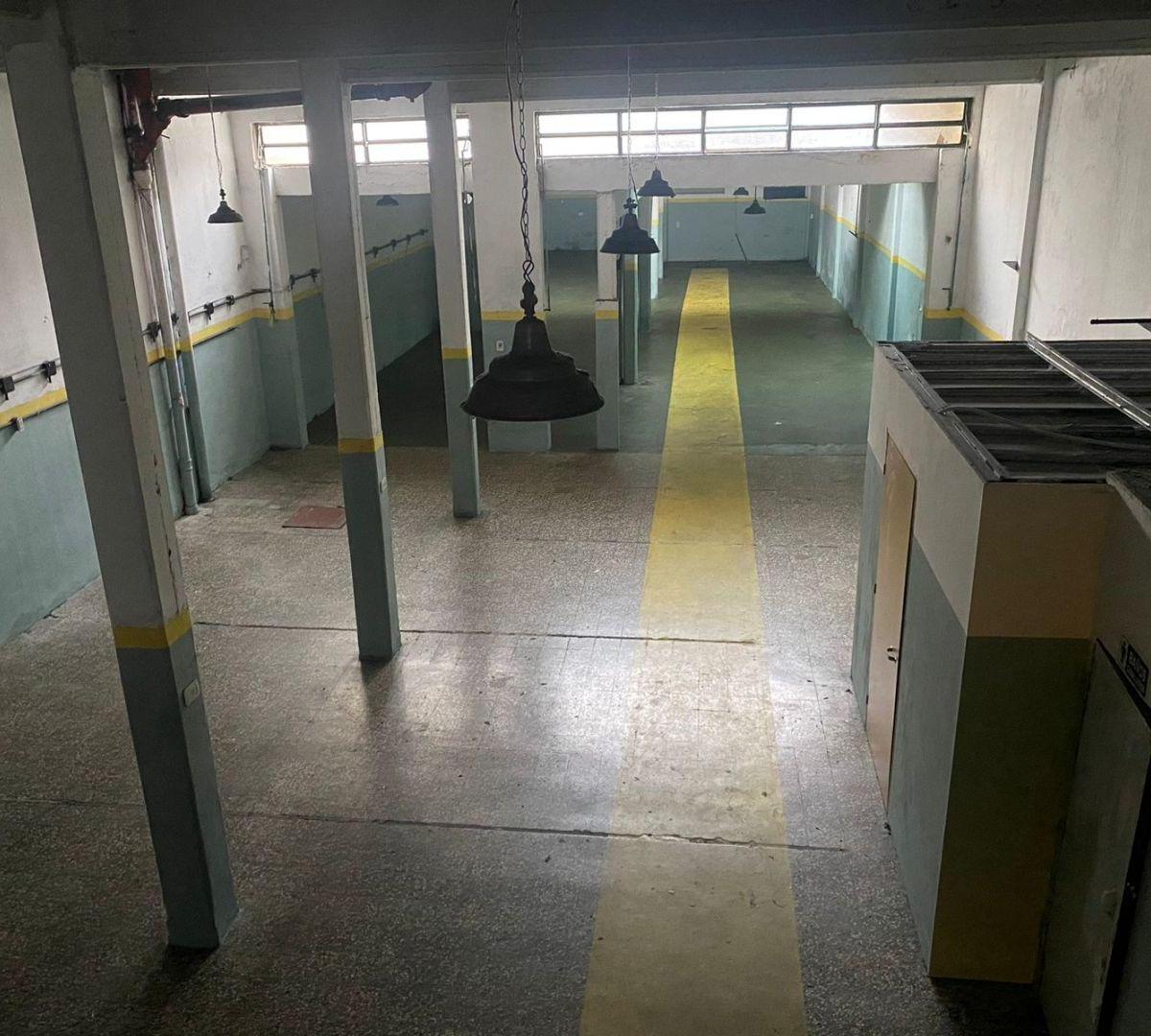 Venta de Galpon con Vivienda en Mataderos 4
