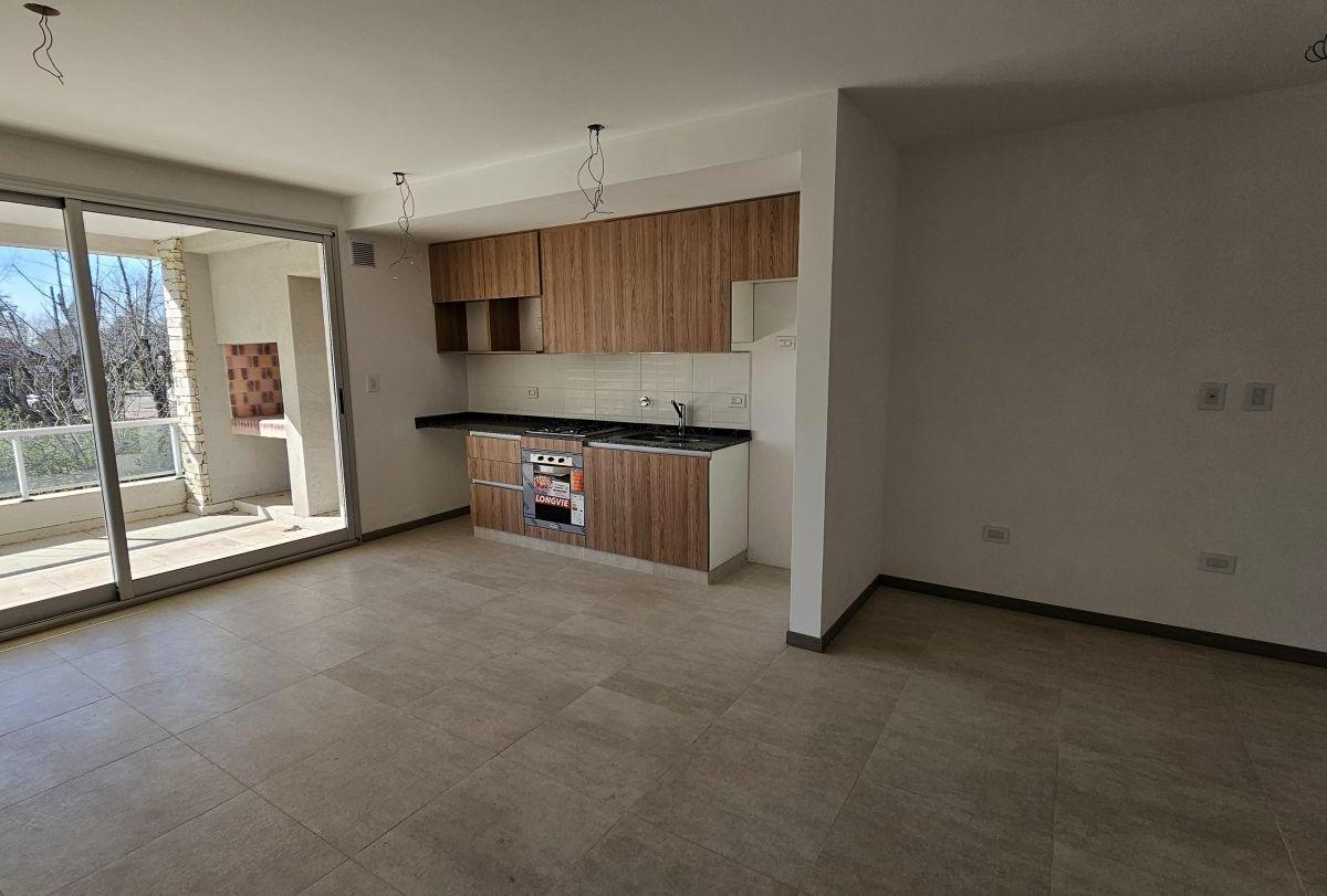 Foto de VENTA DEPARTAMENTO TIPO DUPLEX 4 AMBIENTES EN CANNIG, imagen 5