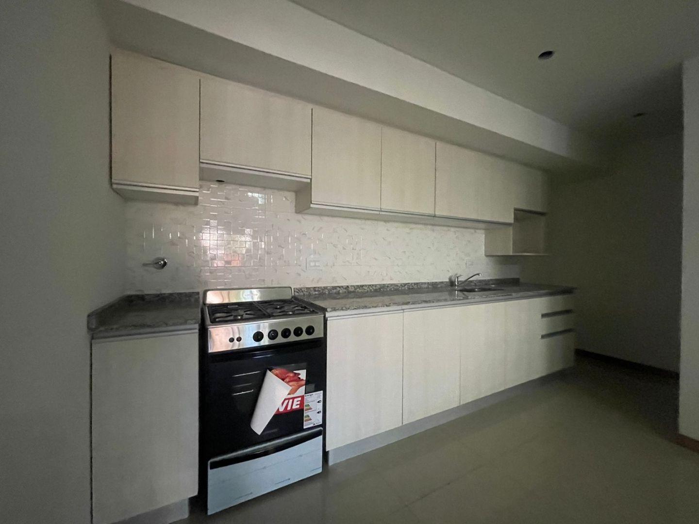 Foto de VENTA DEPARTAMENTO TRES AMBIENTES MATADEROS, imagen 5