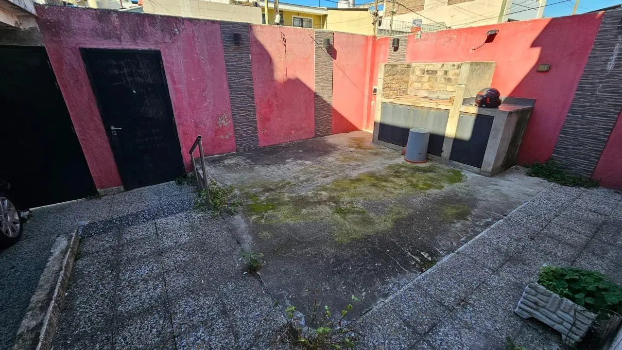 VENTA CASA 4 AMBIENTES MATADEROS 1