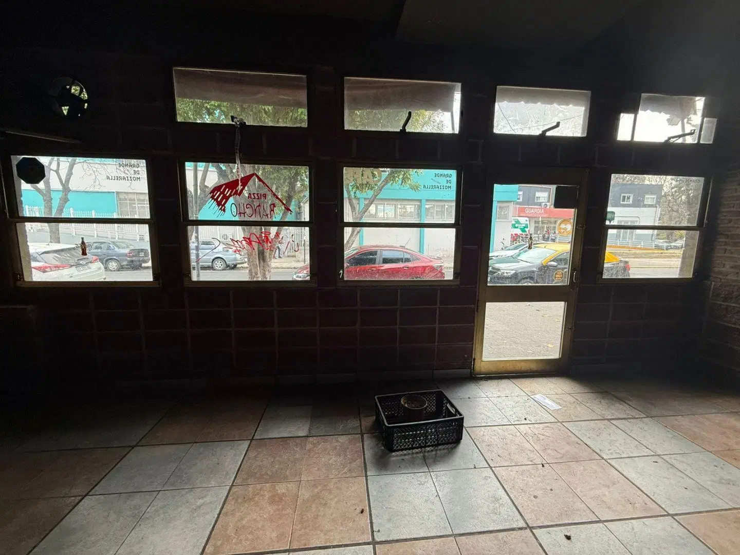 LOCAL EN ALQUILER LINIERS 3