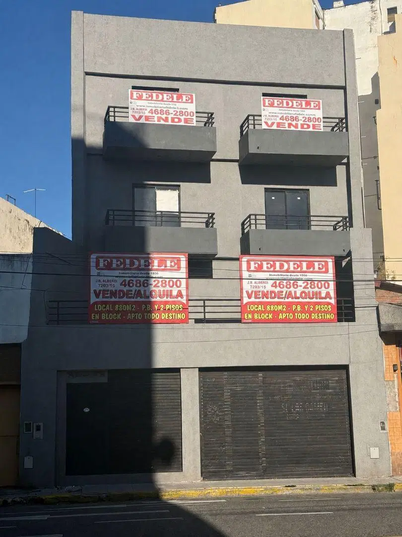 VENTA / DEPOSITO DE LOCAL EN PARQUE PATRICIOS 5