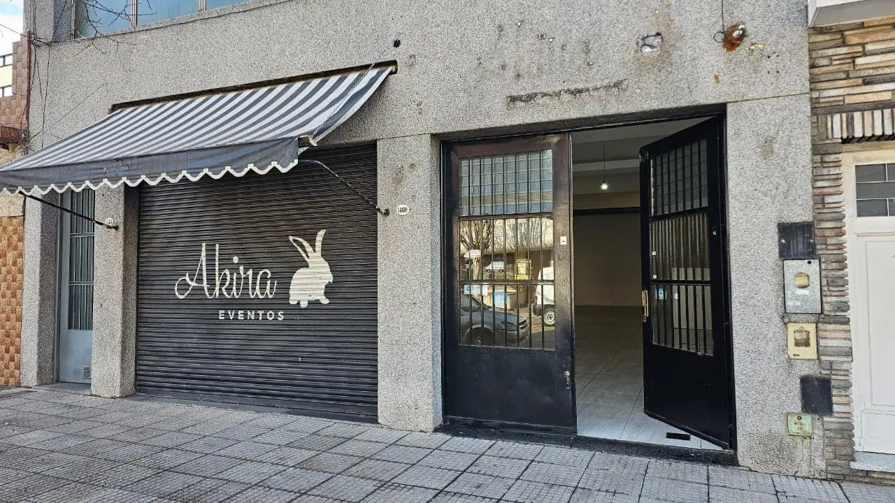 LOCAL EN ALQUILER EN MATADEROS BARRIO NAON 4