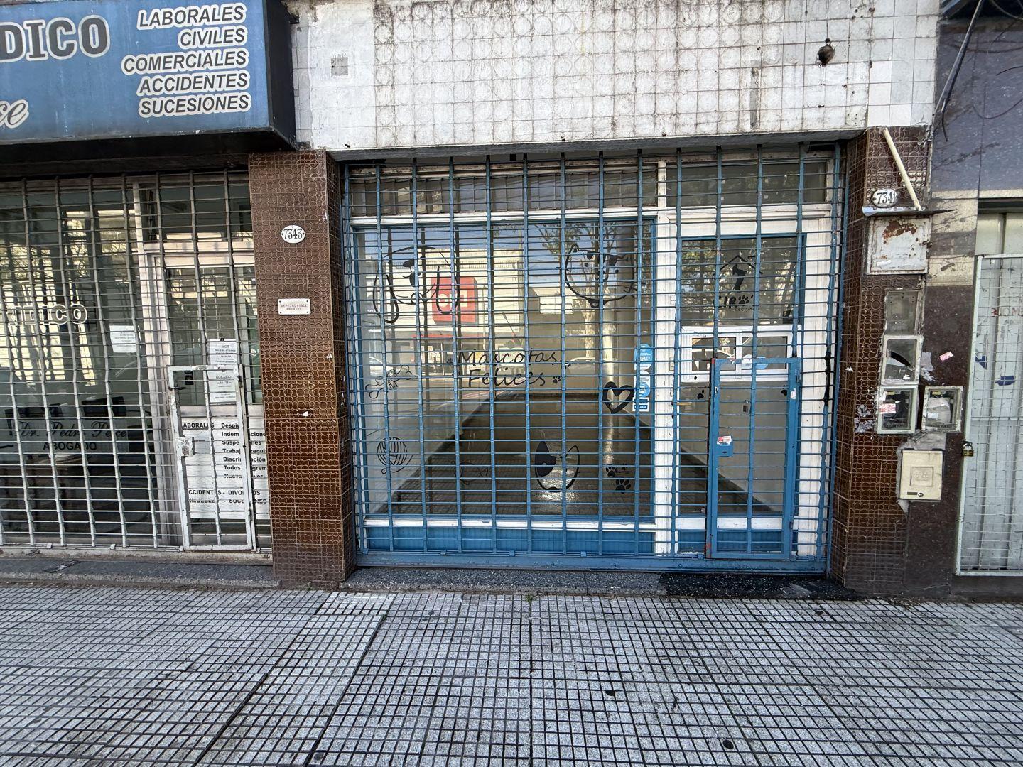 Foto de local en alquiler mataderos, imagen 1