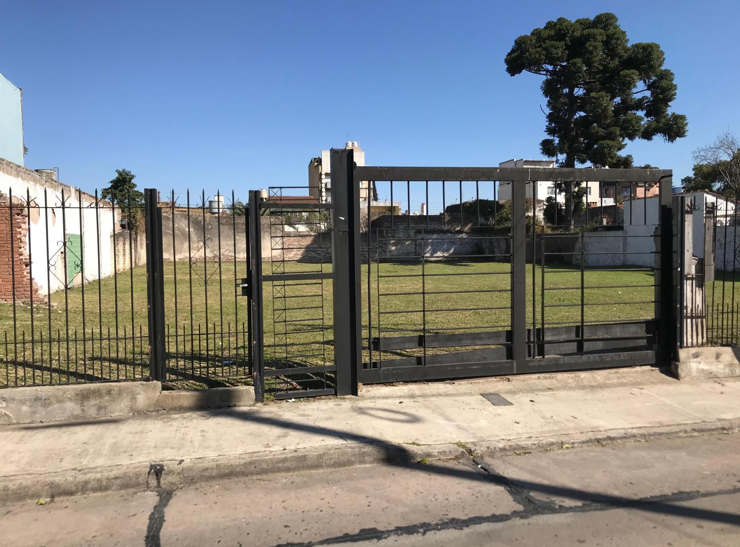 3 lotes excelente ubicación Zona Don Bosco