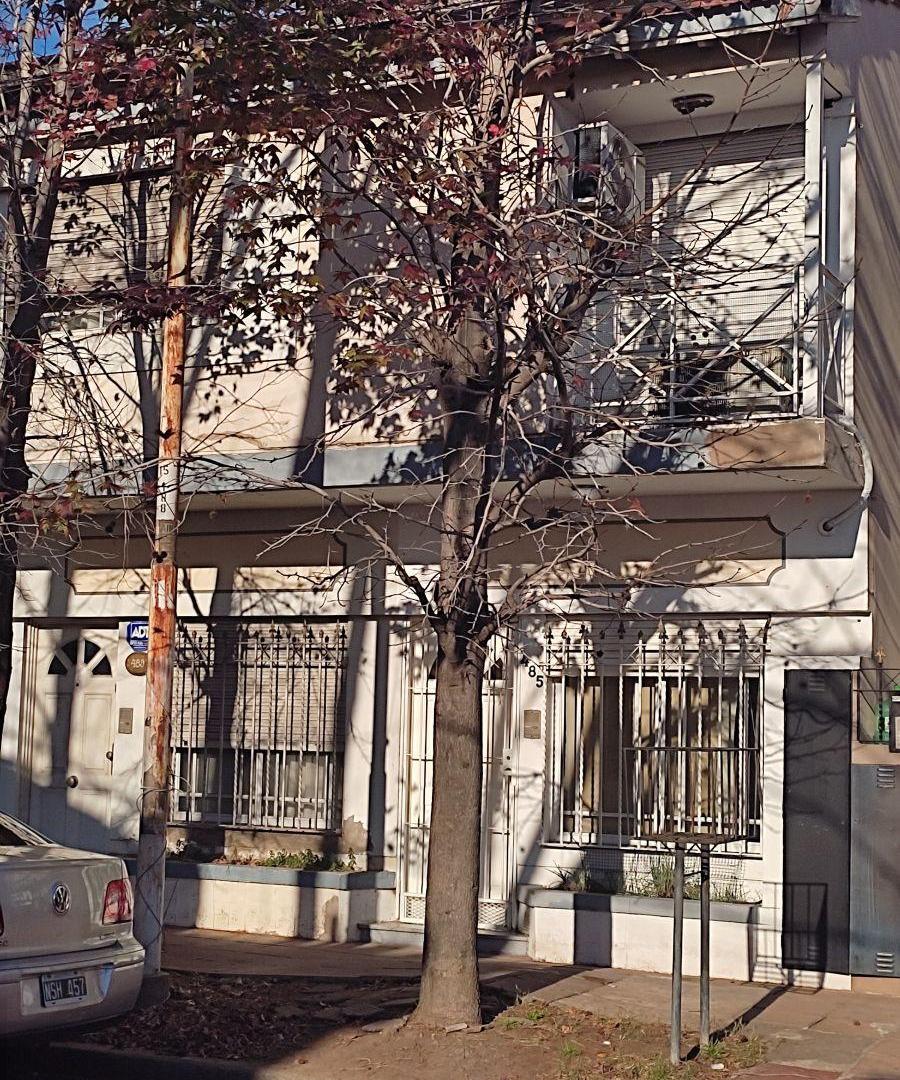 Nuevo valor! triplex al frente con jardincito!Sin Expensas