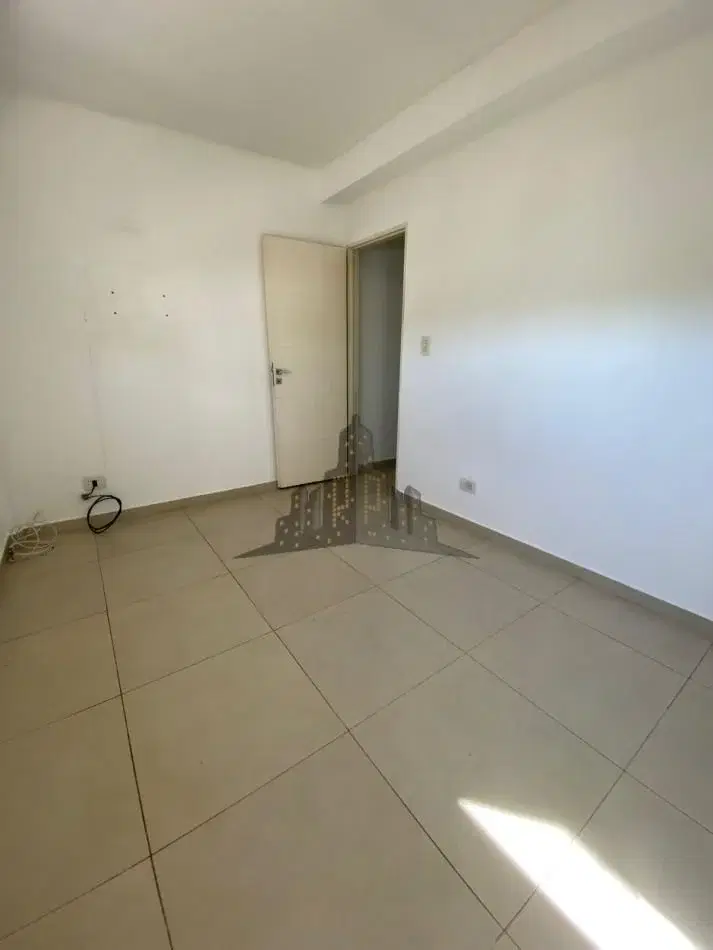 ALQUILER - CASEROS CENTRO - DOS AMBIENTES CON BALCON 5