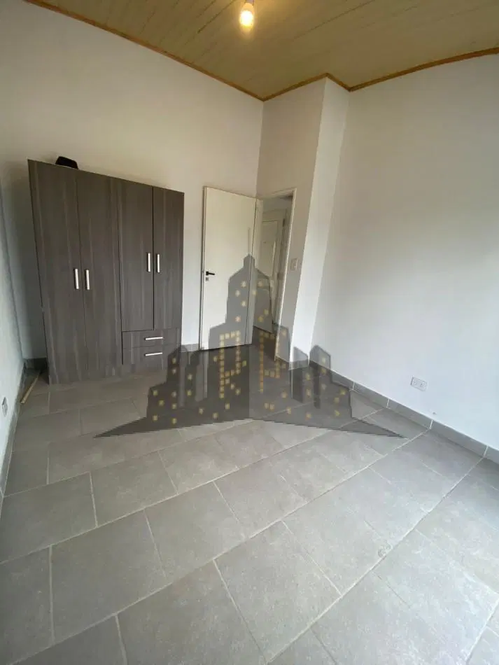 ALQUILER - DEPARTAMENTO DOS AMBIENTES - DOBLE BALCON - SANTOS LUGARES - BAJAS EXPENSAS 5