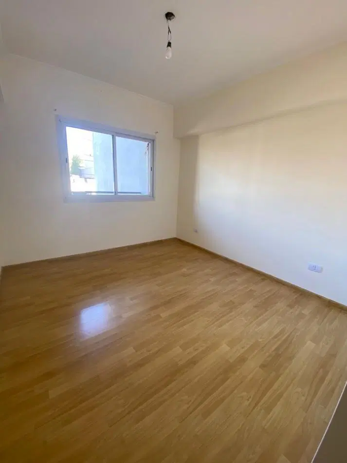 ALQUILER - DEPARTAMENTO DOS AMBIENTES CON BALCON - CASEROS NORTE 4