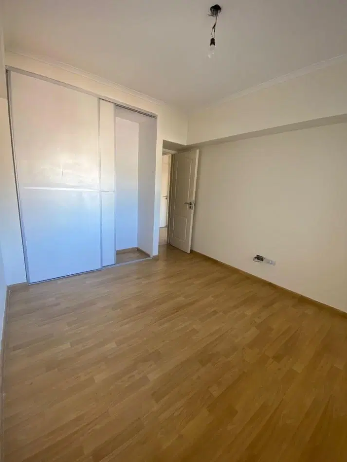 ALQUILER - DEPARTAMENTO DOS AMBIENTES CON BALCON - CASEROS NORTE 3