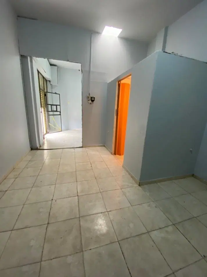 ALQUILER - LOCAL COMERCIAL - VILLA LYNCH - GRAL SAN MARTIN 4
