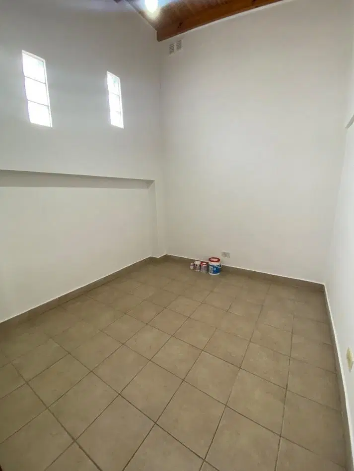 ALQUILER - CASA PH TRES AMBIENTES - PRIMER PISO POR ESCALERA - SIN EXPENSAS - CASEROS NORTE 2