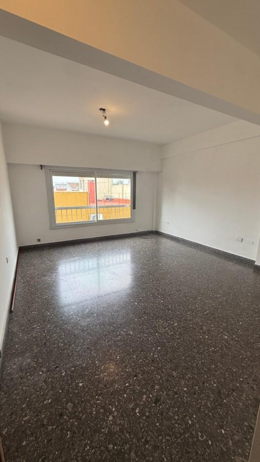 Foto de ALQUILER 3 AMBIENTES CON LAVADERO Y TERRAZA PROPIA - CASEROS NORTE, imagen 5