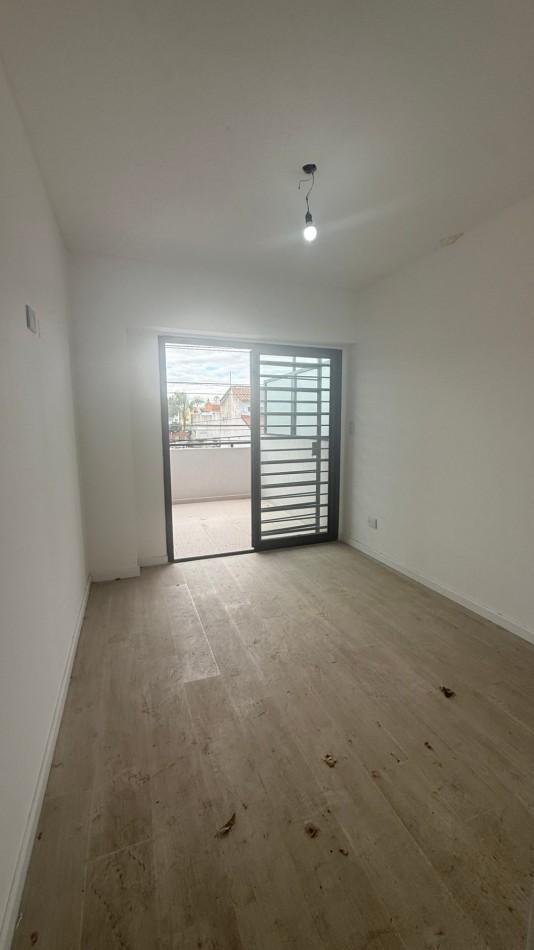 Foto de ALQUILER · DEPARTAMENTO DE 2 AMBIENTES APTO PROFESIONAL - CASEROS 3 DE, imagen 2