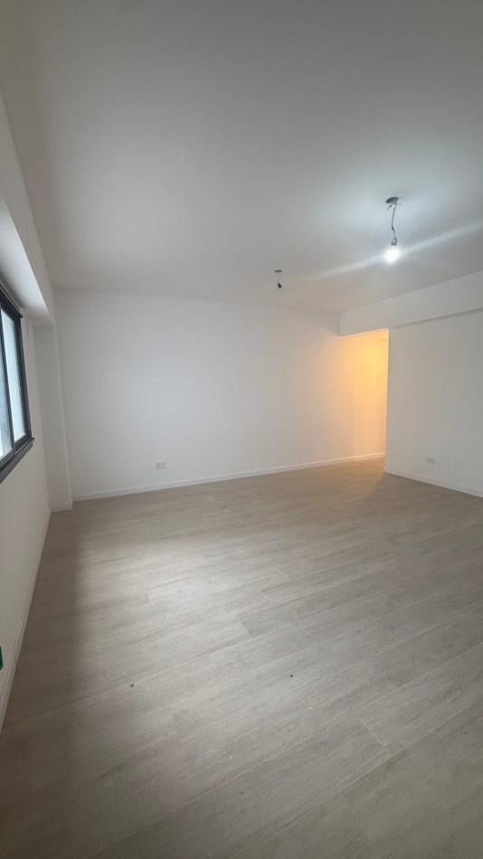 Foto de ALQUILER · DEPARTAMENTO DE 2 AMBIENTES APTO PROFESIONAL - CASEROS 3 DE, imagen 3