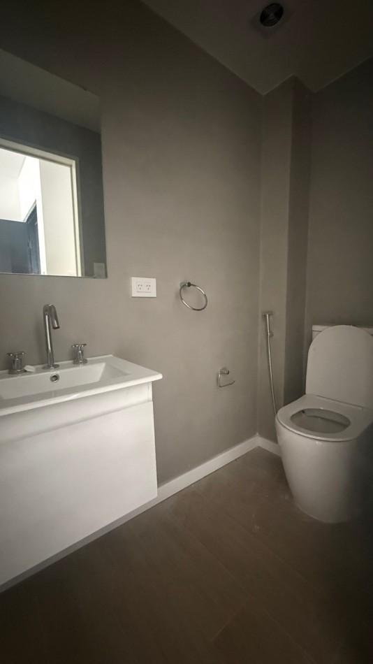 Foto de ALQUILER · DEPARTAMENTO DE 2 AMBIENTES - APTO PROFESIONAL - CASEROS, imagen 1