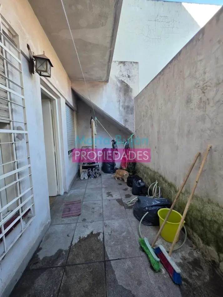 VENTA CASA IDEAL 2 FAMILIAS. M. CASTRO 2880 REMEDIOS DE ESCALADA 3